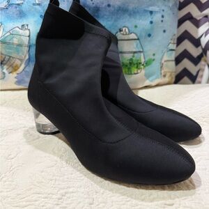 Elegant Black Ankle Boots forever 21 size 7.5 comes with free gift
